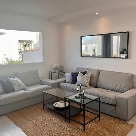 Holiday home Nyrenoverat! Beachfront Townhouse Med Pool