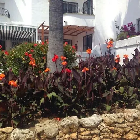 Holiday home Nyrenoverat! Beachfront Townhouse Med Pool Malaga